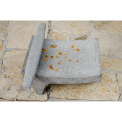 Métlatl Metate de Piedra Volcánica con Metlapil 22x30cm (8.6x11.8in)